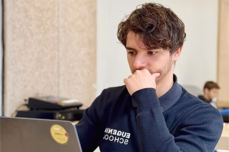 Un jeune bachelor se pose les bonnes questions